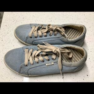 Taos Star Blue Wash Canvas Sneakers